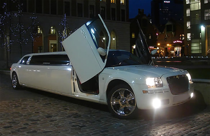 Chrysler 300 aka Baby Bentley Limo